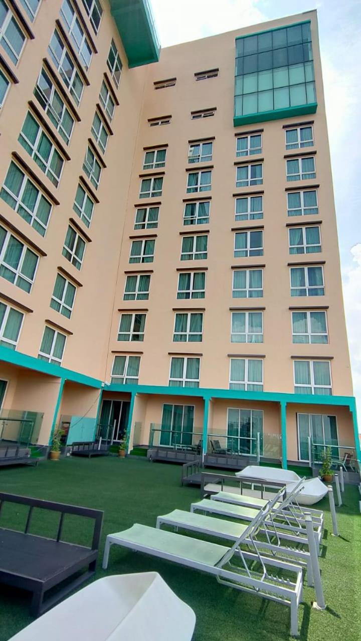 Amerin Hotel Johor Bahru Ngoại thất bức ảnh