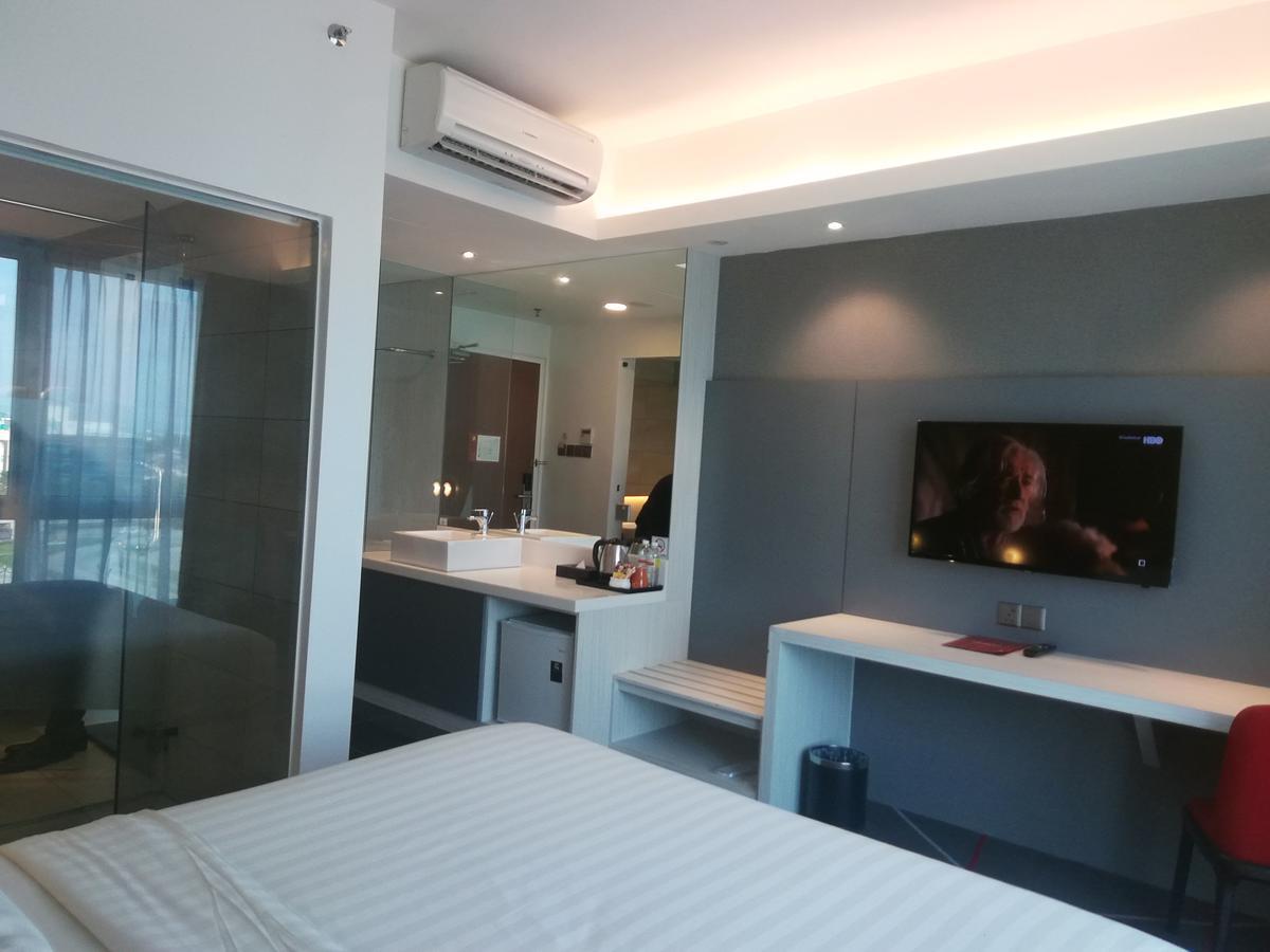 Amerin Hotel Johor Bahru Ngoại thất bức ảnh